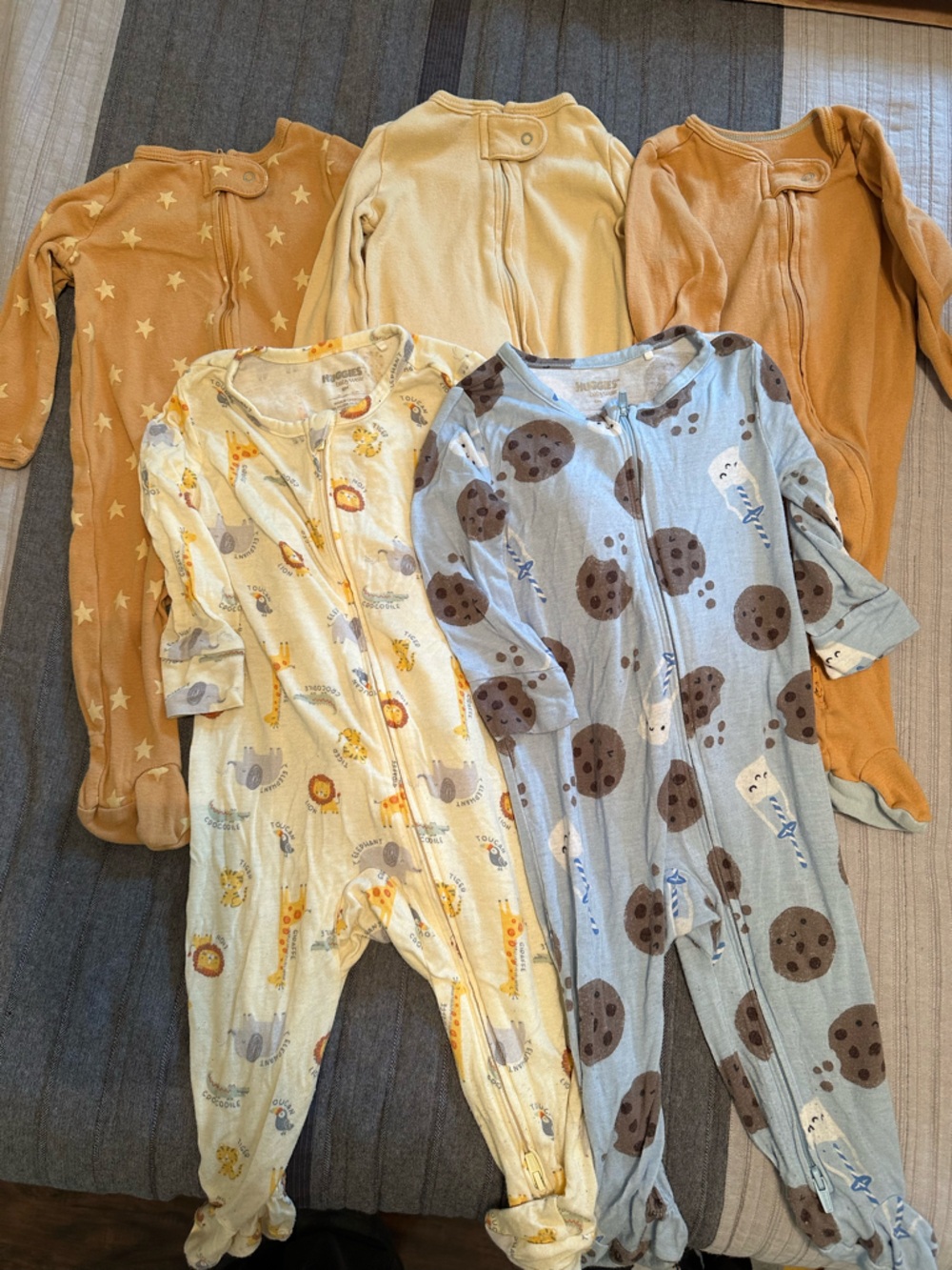 Bundle of 5 zipper footie pajamas